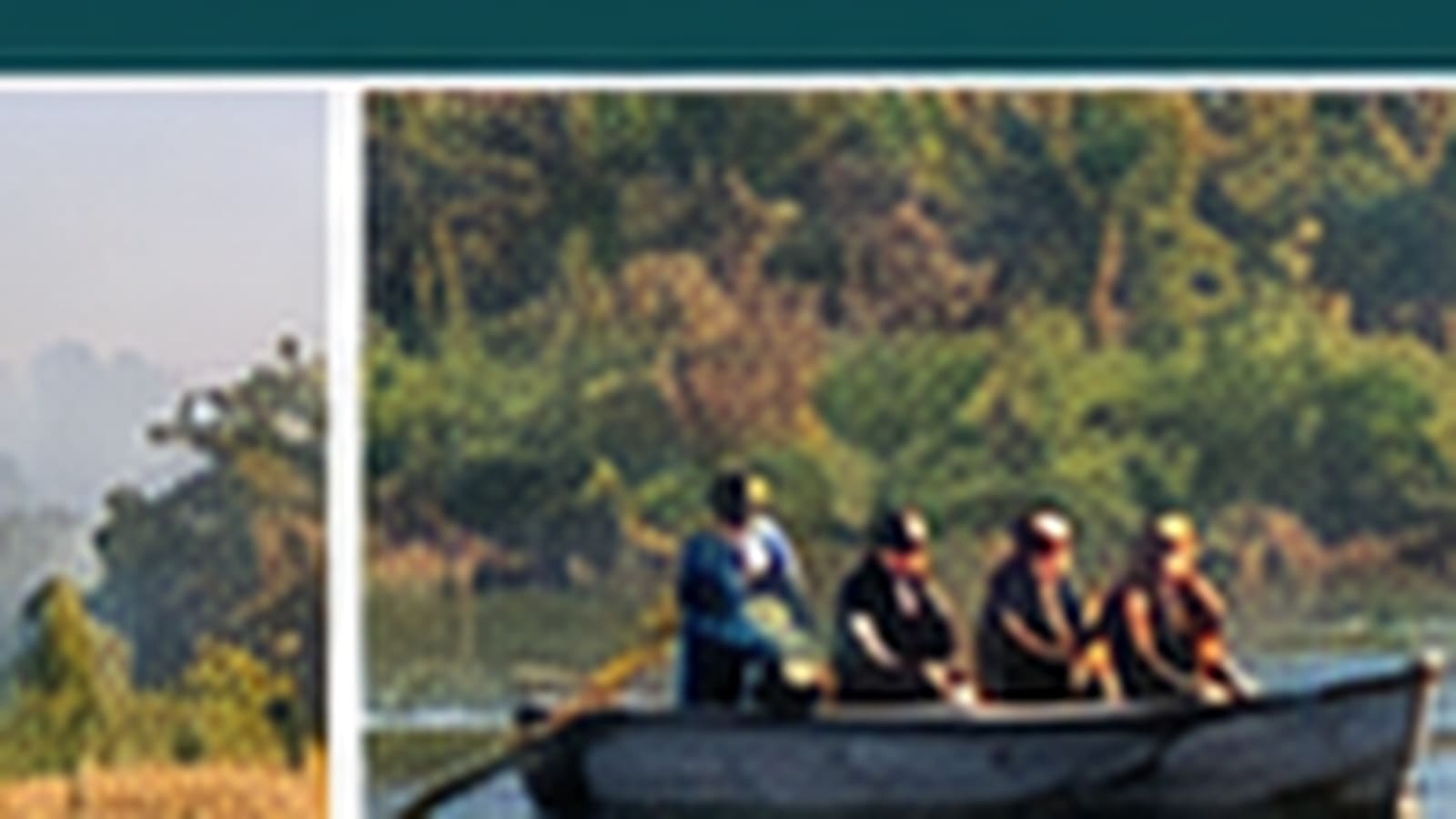 A canoe excursion on the Rapti River in Chitwan